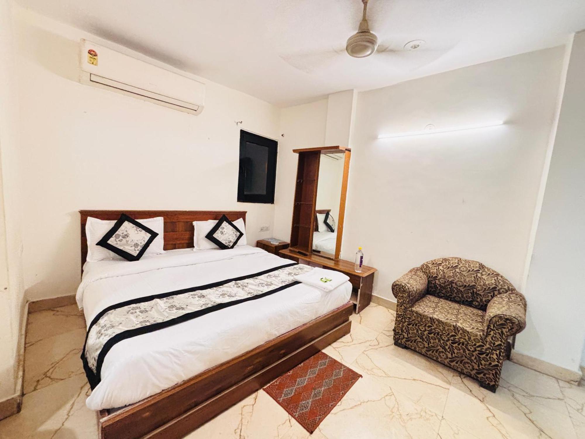 Hauz Khas Villa Нью-Дели Экстерьер фото