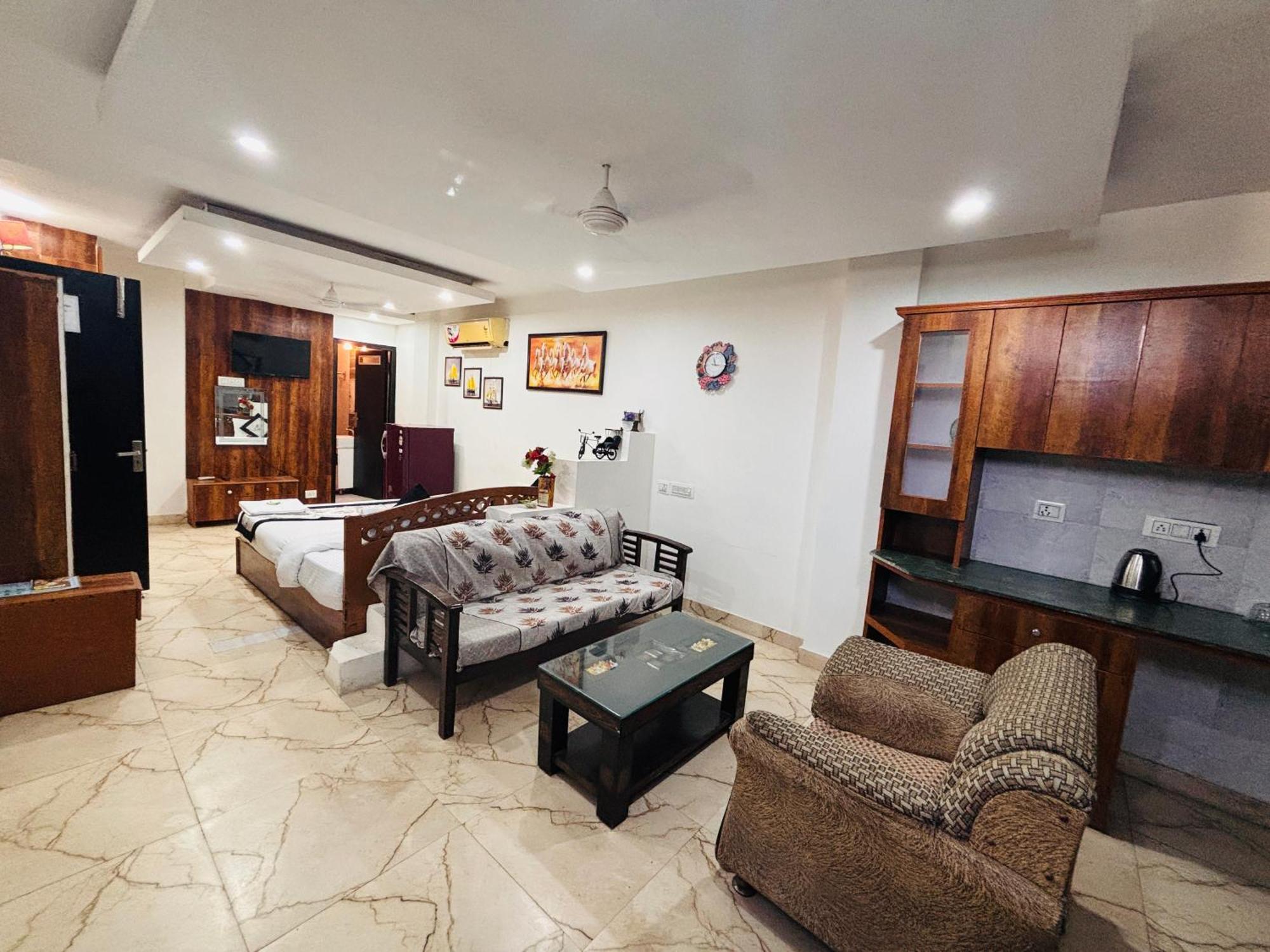 Hauz Khas Villa Нью-Дели Экстерьер фото