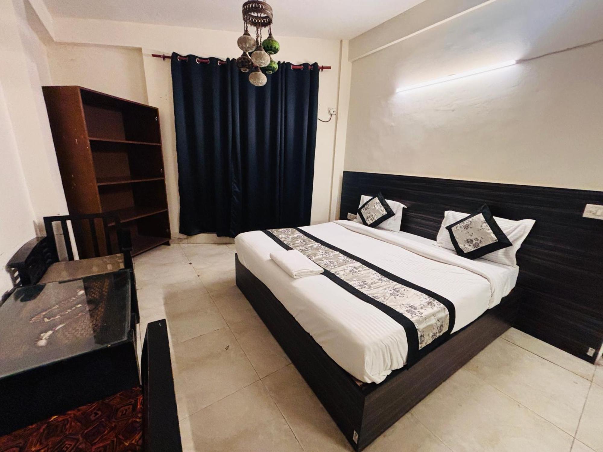 Hauz Khas Villa Нью-Дели Экстерьер фото