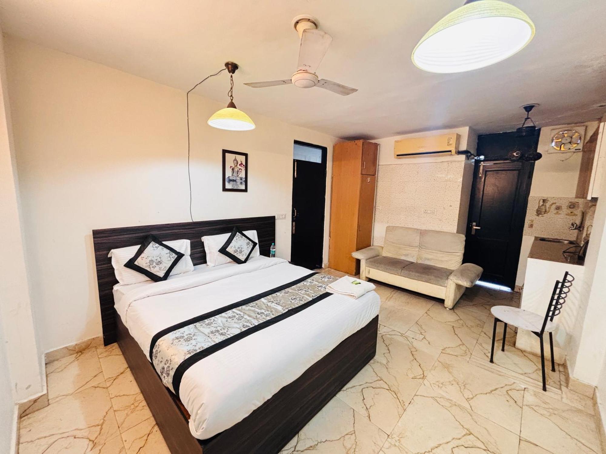 Hauz Khas Villa Нью-Дели Экстерьер фото